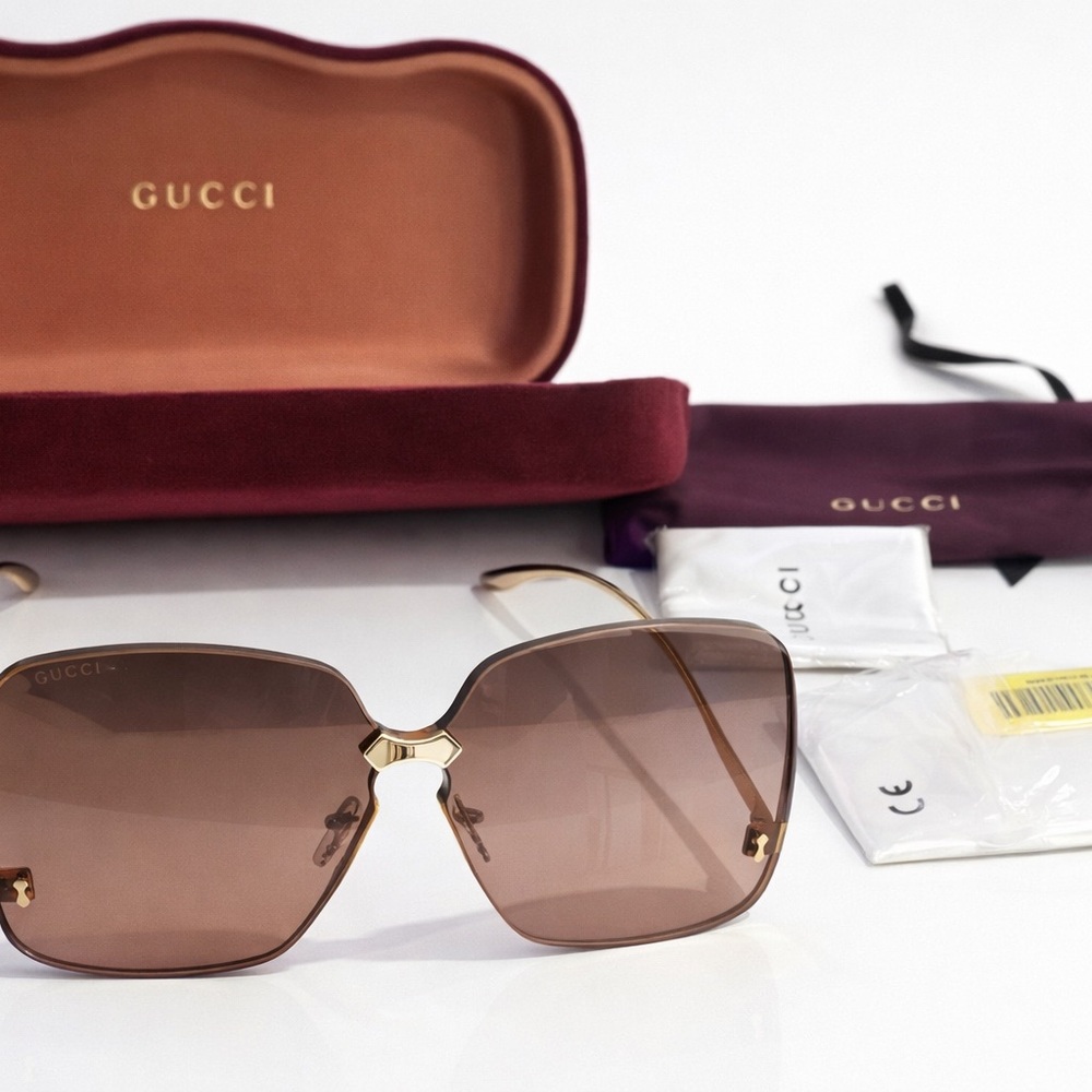 Gucci Women's Gold and Brown Sunglasses